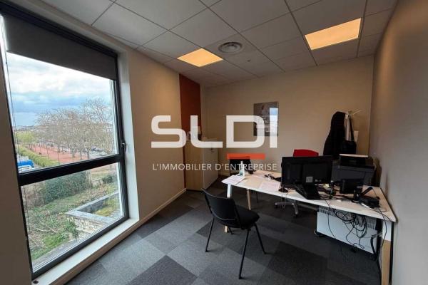 Bureaux A VENDRE - SAINT FONS - 194,4 m²