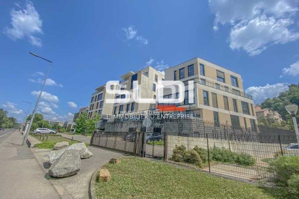 Bureaux A LOUER - LYON - 845 m²