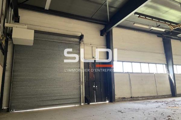 Activités A VENDRE - VENISSIEUX - 4 204 m²