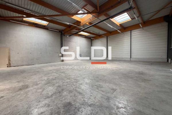 Locaux d'activités A LOUER - LA VERPILLIERE - 415 m²