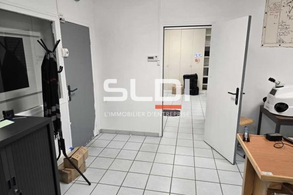 Bureaux A LOUER - SAINT GENIS LAVAL - 51 m²