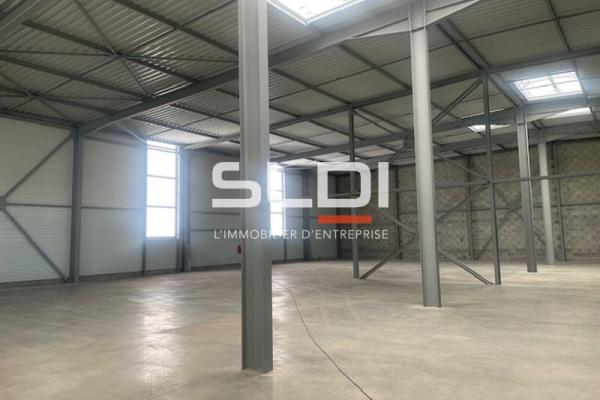 Activités A LOUER - OULLINS-PIERRE-BÉNITE - 676 m²