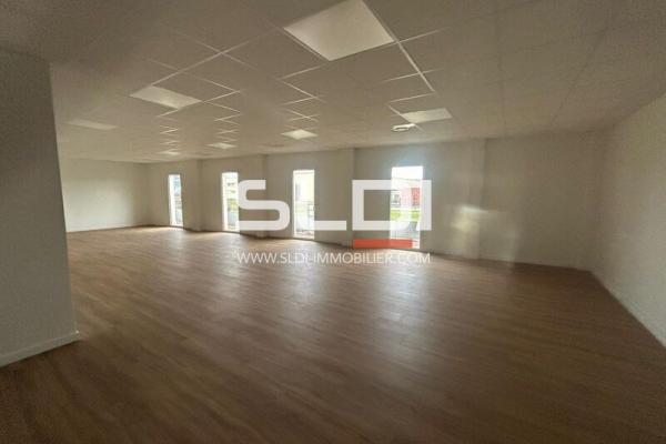 Locaux d'activités A VENDRE OU A LOUER - GENAY - 475 m²