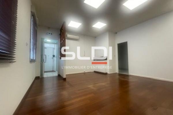 Bureaux A LOUER - DECINES CHARPIEU - 47 m²