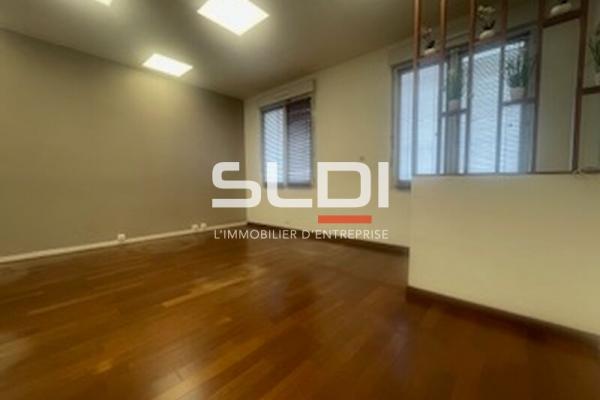 Bureaux A LOUER - DECINES CHARPIEU - 47 m²