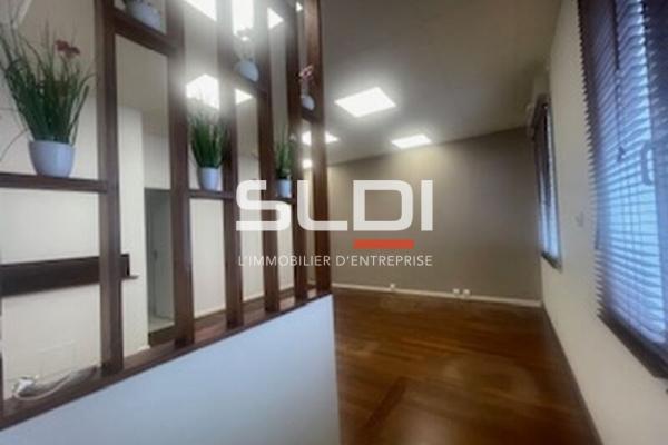 Bureaux A LOUER - DECINES CHARPIEU - 47 m²