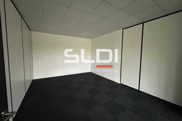 Bureaux A VENDRE OU A LOUER - DARDILLY - 235 m²