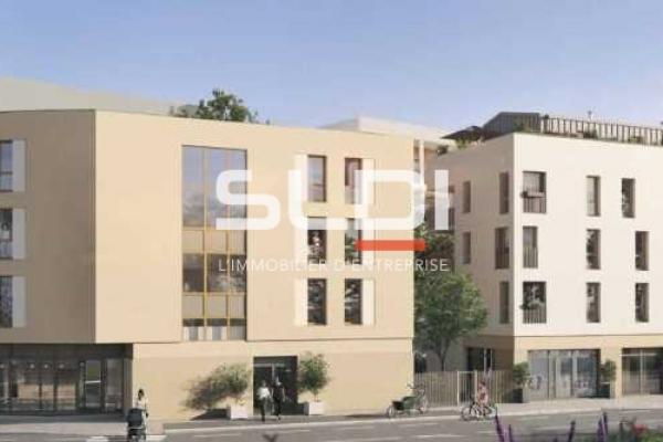 Commerces A LOUER - BRIGNAIS - 70 m²