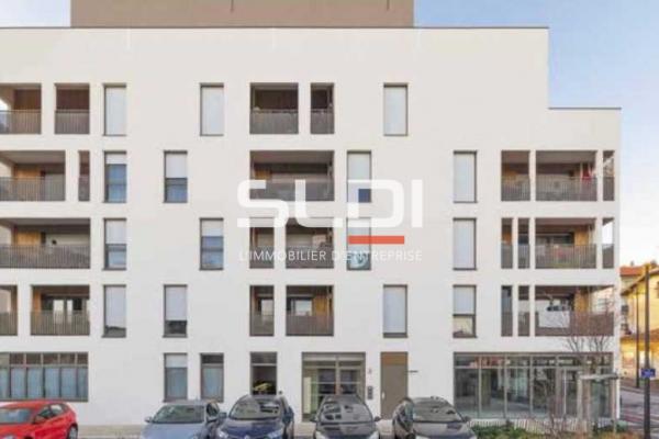Commerces A LOUER - BRIGNAIS - 70 m²