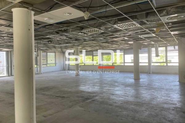 Bureaux A LOUER - SAINT PRIEST - 970 m²