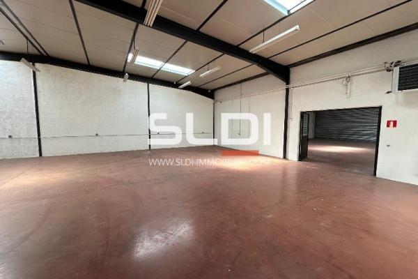 Locaux d'activités A LOUER - GENAY - 382 m²