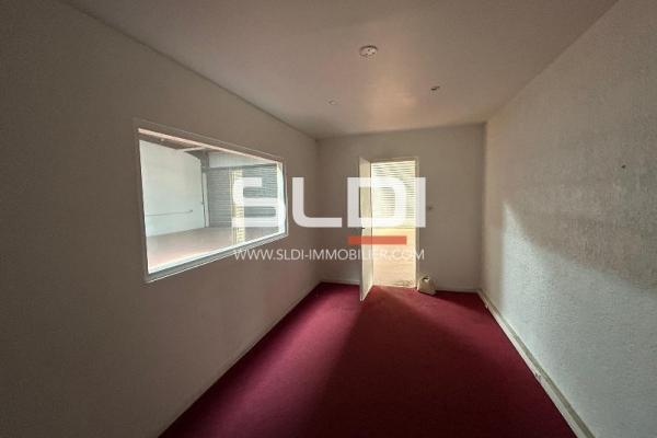 Locaux d'activités A LOUER - GENAY - 382 m²
