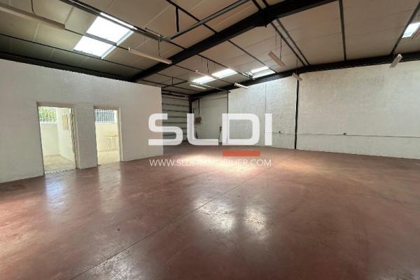 Locaux d'activités A LOUER - GENAY - 382 m²