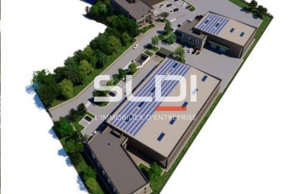 Locaux d'activités A LOUER - SAINT PRIEST - 3 957 m²