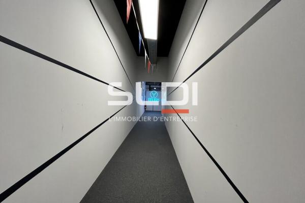 Activités A LOUER - CALUIRE ET CUIRE - 1 060 m²