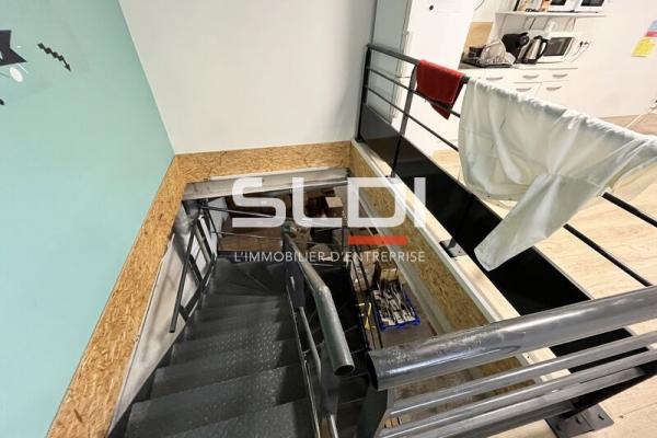 Locaux d'activités A LOUER - CALUIRE ET CUIRE - 1 060 m²