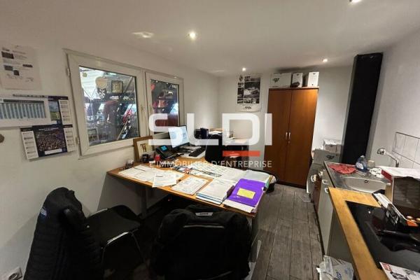 Locaux d'activités CESSION DE FONDS - MARCILLY D'AZERGUES - 200 m²