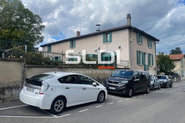 Bureaux A VENDRE - GENAS - 440 m²