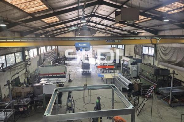 Locaux d'activités A VENDRE - LETRA - 693 m²