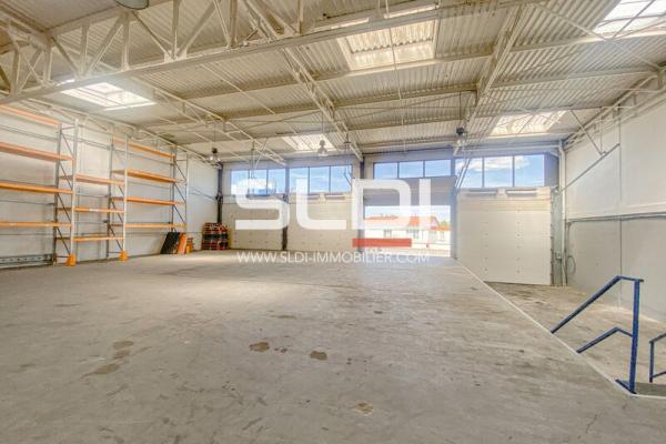 Locaux d'activités A LOUER - SAINT PRIEST - 500 m²