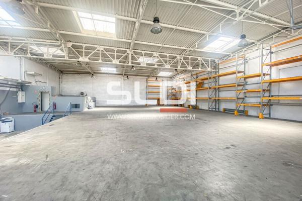 Locaux d'activités A LOUER - SAINT PRIEST - 500 m²