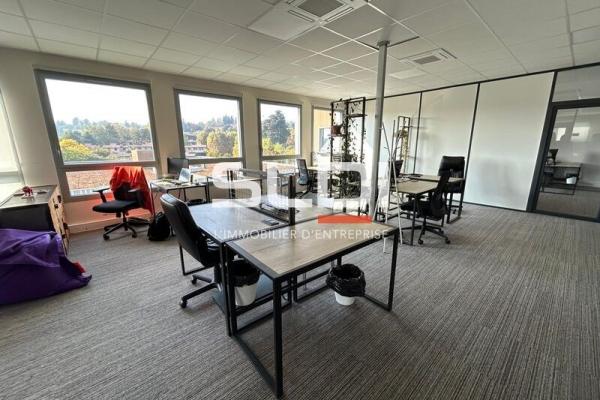 Bureaux A LOUER - DARDILLY - 343 m²