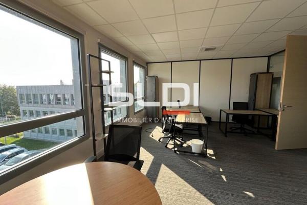 Bureaux A LOUER - DARDILLY - 343 m²