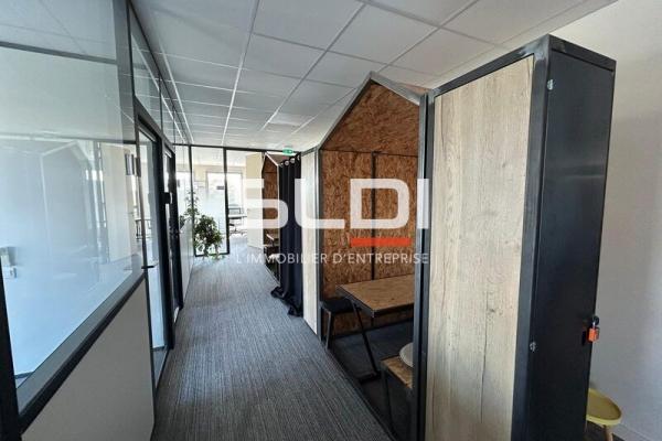 Bureaux A LOUER - DARDILLY - 343 m²