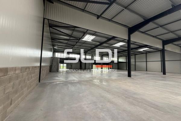 Locaux d'activités A LOUER - SAINT LAURENT DE MURE - 5 608 m²