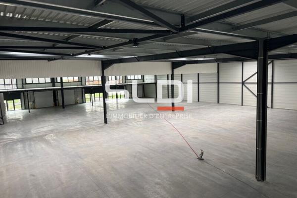 Locaux d'activités A LOUER - SAINT LAURENT DE MURE - 5 608 m²