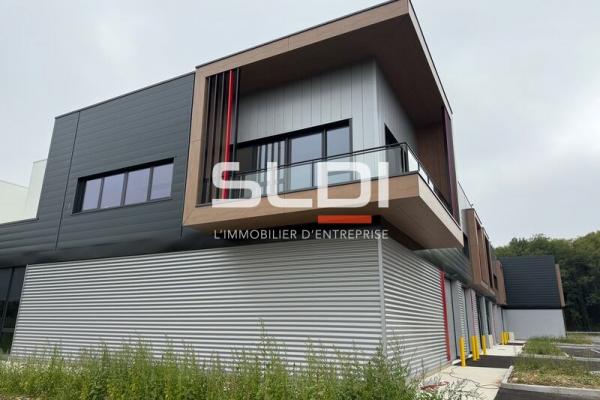 Locaux d'activités A LOUER - SAINT LAURENT DE MURE - 5 608 m²