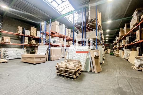 Locaux d'activités A LOUER - GENAS - 1 092 m²