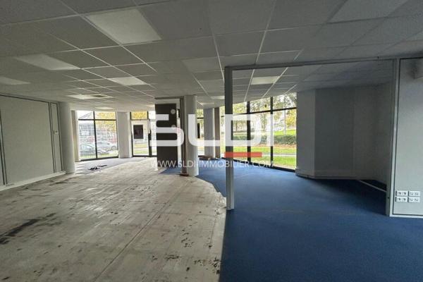 Commerces A LOUER - LIMAS - 115 m²