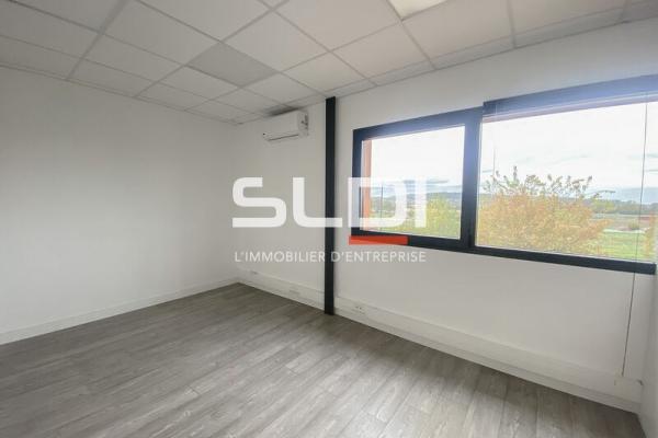 Activités A VENDRE - VAULX MILIEU - 446 m²