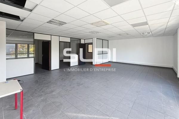 Bureaux A LOUER - SAINT PRIEST - 392 m²