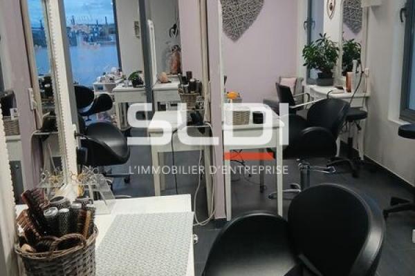 Commerces CESSION DE FONDS - SAINT QUENTIN FALLAVIER - 90 m²