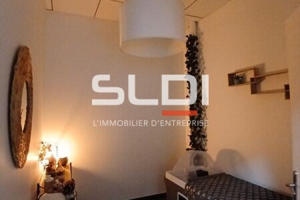 Commerces CESSION DE FONDS - SAINT QUENTIN FALLAVIER - 90 m²