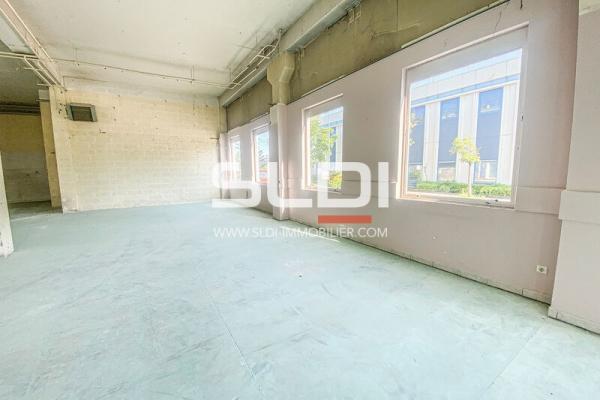 Locaux d'activités A VENDRE - SAINT QUENTIN FALLAVIER - 336 m²