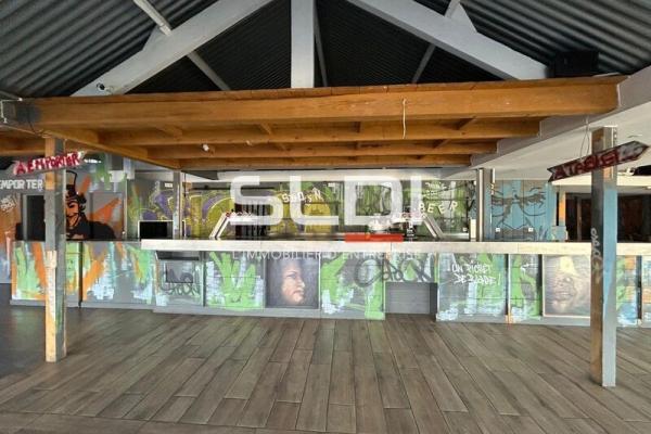 Commerces A LOUER - SAINT BONNET DE MURE - 443 m²