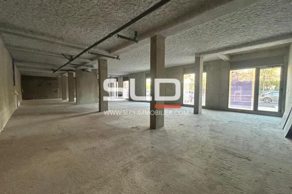 Commerces A VENDRE OU A LOUER - GLEIZE - 349 m²