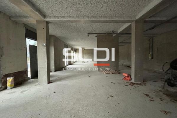 Commerces A VENDRE OU A LOUER - GLEIZE - 349 m²