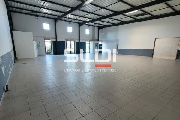 Locaux d'activités A LOUER - LYON - 364 m²