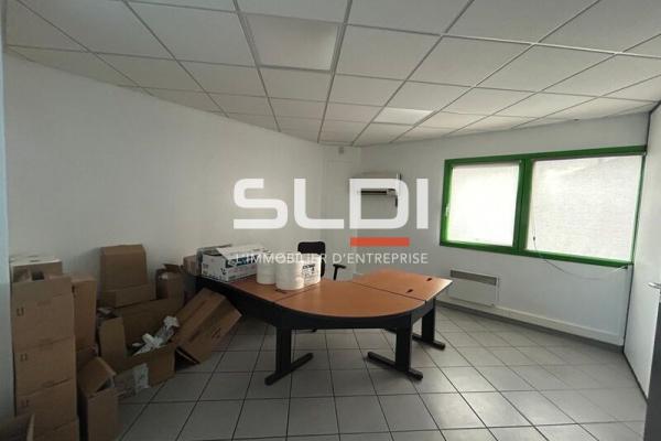 Locaux d'activités A VENDRE OU A LOUER - JASSANS RIOTTIER - 7 883 m²