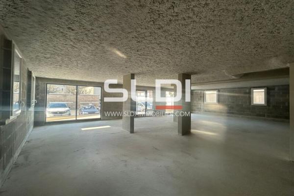 Commerces A LOUER - JASSANS RIOTTIER - 116 m²