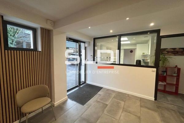 Bureaux A LOUER - CHAMPAGNE AU MONT D'OR - 94 m²