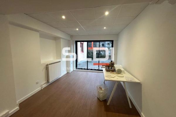 Bureaux A LOUER - CHAMPAGNE AU MONT D'OR - 94 m²