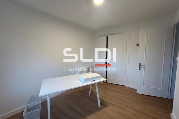 Bureaux A LOUER - CHAMPAGNE AU MONT D'OR - 94 m²