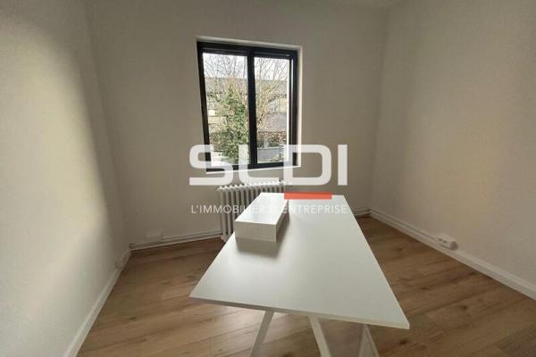 Bureaux A LOUER - CHAMPAGNE AU MONT D'OR - 94 m²