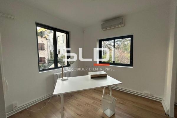 Bureaux A LOUER - CHAMPAGNE AU MONT D'OR - 94 m²