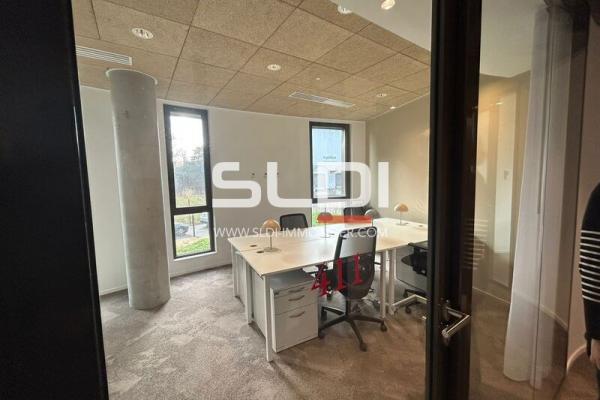  A LOUER - LIMONEST - 5 840 m²